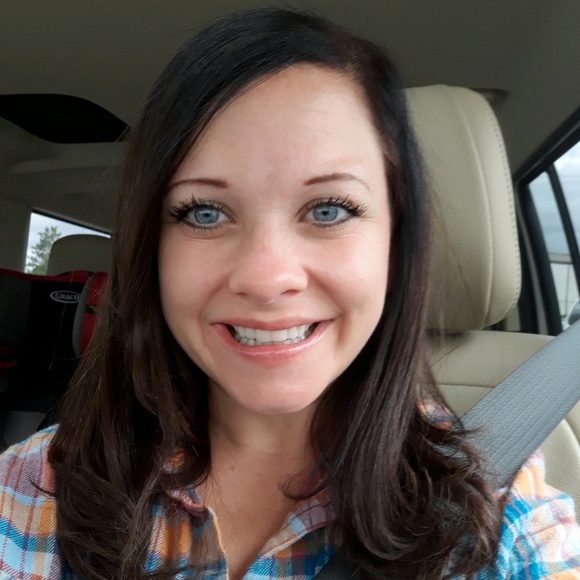 Meet your Posher, Jilian - Picture 1 of 1